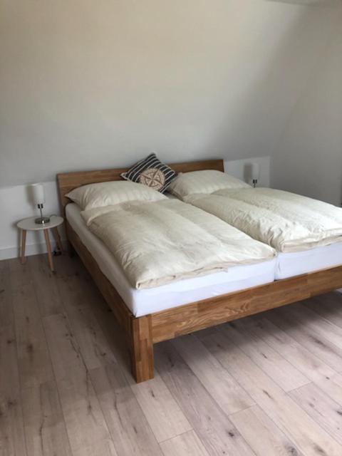 Die Graefin Auf Ruegen - Ferienappartements Parchtitz Exterior foto